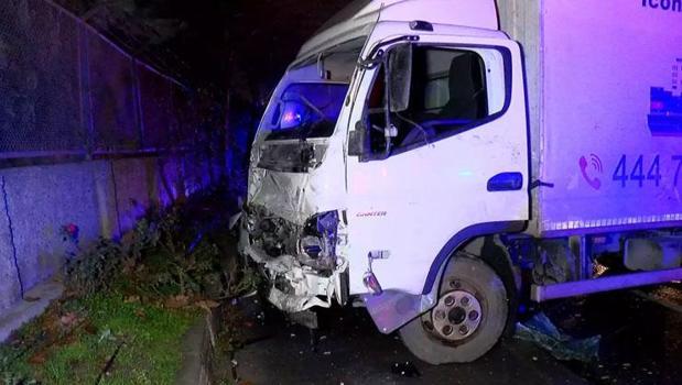 Başakşehir’de feci kaza! Beton mikseri kontrolden çıkarak 3 araca çarptı: 2 ölü, 6 yaralı)