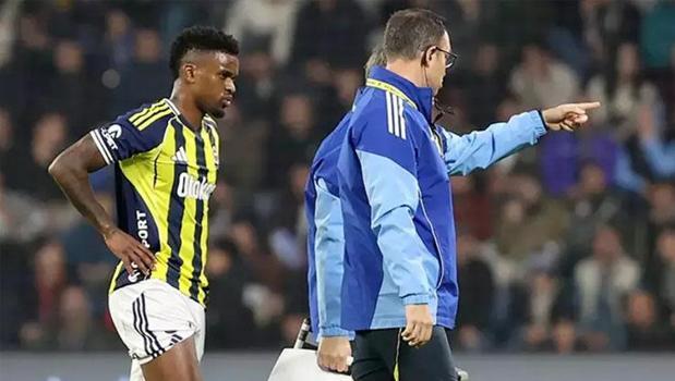Fenerbahçe'de sakatlık krizi! Yıldız oyuncu maçı tamamlayamadı)