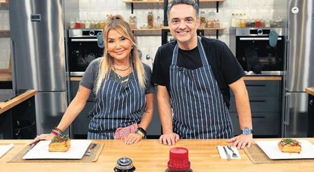 Arda Türkmen'in bu haftaki konuğu Yonca Evcimik)