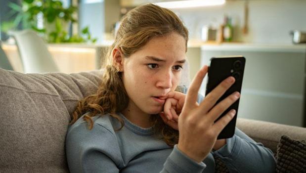 Z kuşağının dikkati neden dağılıyor? Bildirimlerin ardındaki büyük risk)