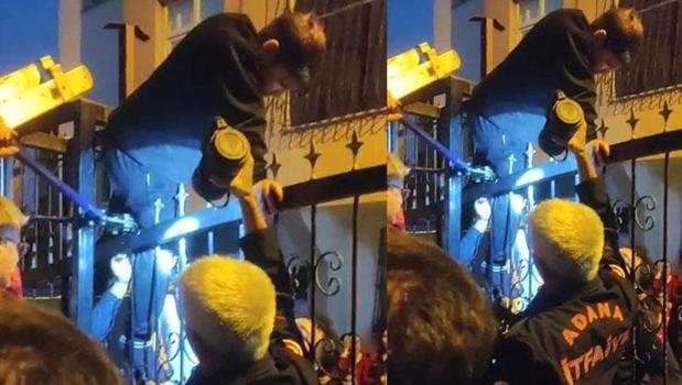 Bacağına demir korkuluk saplanan çocuk hastaneye kaldırıldı)