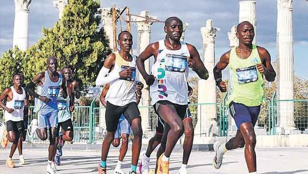 Olimpiyat yolunda Mersin arkanda)