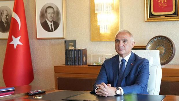 Bakan Ersoy: UNESCO’nun tarihi kararı Türk dilinin küresel zaferidir)