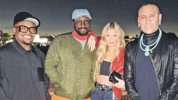 İkonık grup dönüyor)