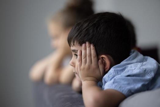 Çocuğunuzda otizm olup olmadığını anlamak için 6 soruya cevap verin!)