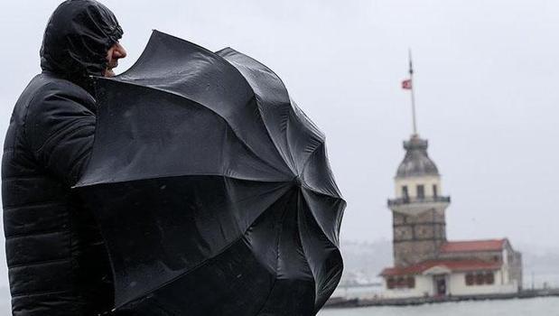 İstanbul dahil 24 il için alarm! Hava sıcaklığı bir anda değişecek: Kuvvetli fırtına ve sağanak geliyor)