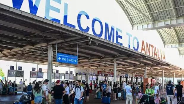 Rus turistlerin 2026 rotalarında açık ara Türkiye lider)