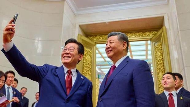 Asyalı liderler bir araya geldi! Selfie çekildi)