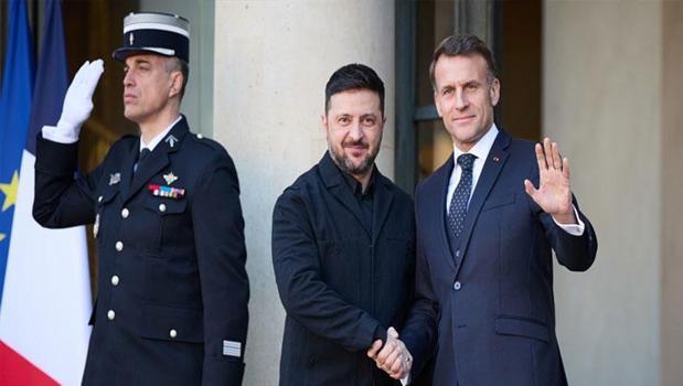 Zelenskiy, Macron ile görüştü)