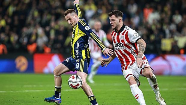 Fenerbahçe Samsunspor'u mağlup etti! Süper Kupa'da adını finale yazdırdı)