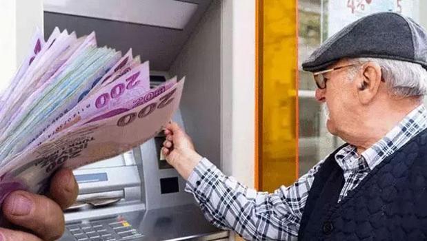 En düşük emekli maaşı belli oldu! Milyonların beklediği haber geldi)