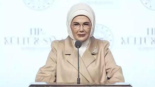 Emine Erdoğan: Hekimlik, hikmet kozasından doğmuş bir bilgelik mesleğidir)