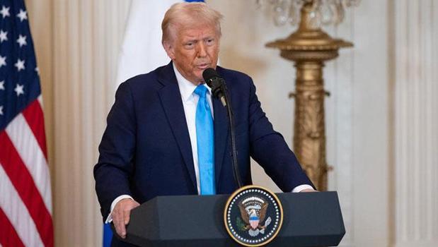Trump, Fed Başkanı Powell'a faiz indirimi çağrısı yaptı)