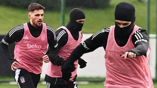 Beşiktaş'ta Rafa Silva'ya sürpriz talip! İşte istenen bonservis)