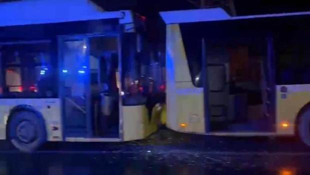Başakşehir'de üç İETT otobüsü çarpıştı: Yaralılar var)