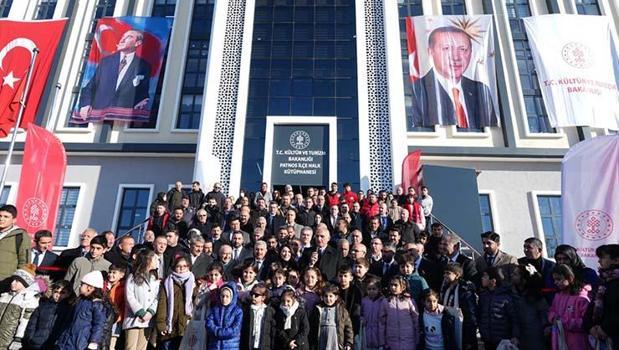 Türkiye’de kütüphanesiz yer kalmayacak! Bakan Ersoy açıkladı: Son 8 yılda 221 yeni kütüphane hizmete açıldı!)