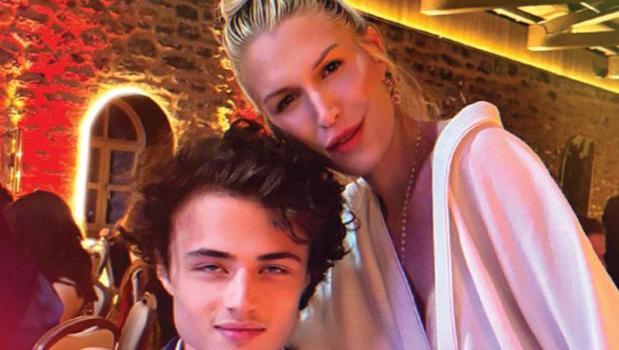 Yeğeninin içinden Picasso çıktı)