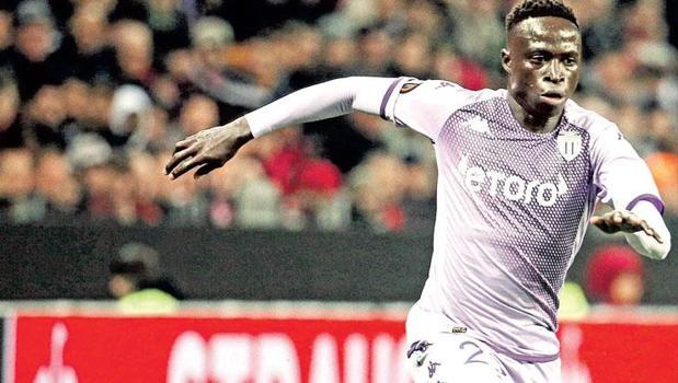 Fırtına'ya bedava sağ kanat)