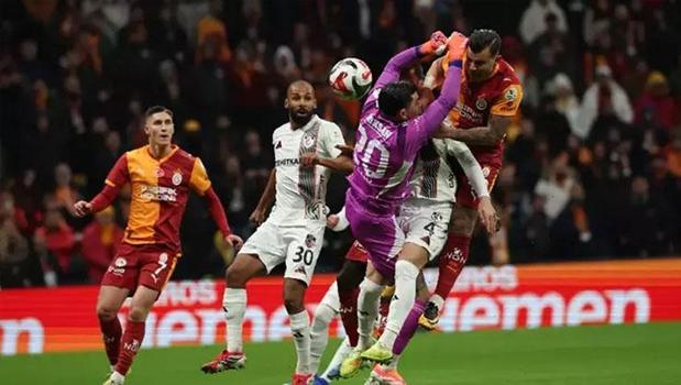Sarı-kırmızılı ekibe büyük şok! Galatasaray evinde 2 puan bıraktı)