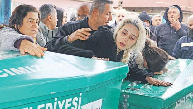 Bir annenin en acı görevi)