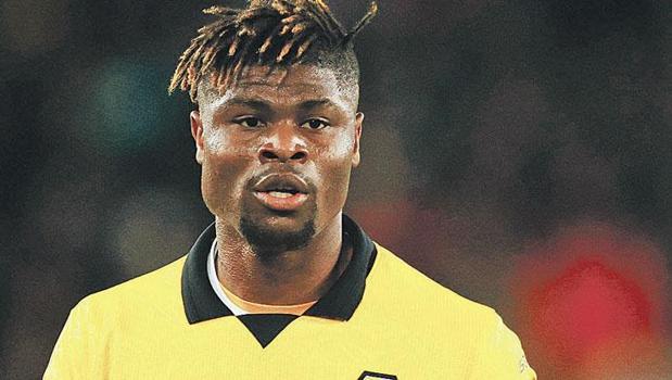 Abgadou tamam Tavares sırada)