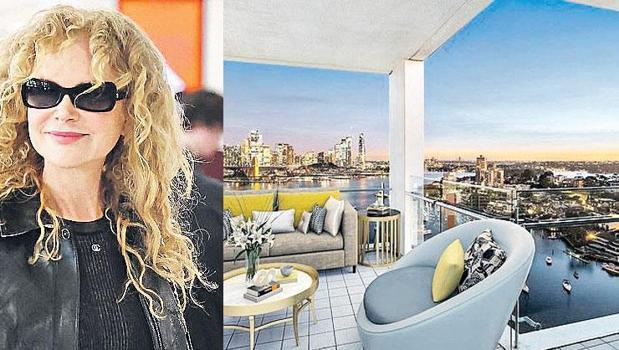 Anılarını sattı)