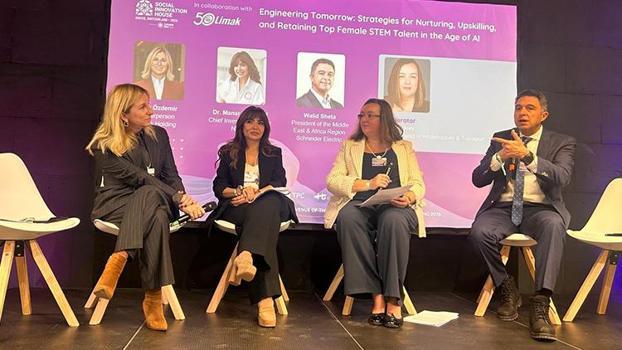 Kadınların STEM alanındaki stratejik rolü Davos’ta konuşuldu)