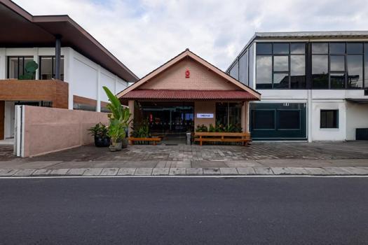 3 kıtada 6 yeni mağaza yatırımı)