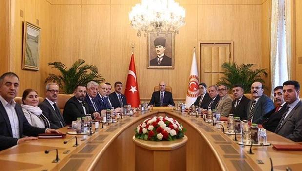 TBMM Başkanı Kurtulmuş, Ezidi heyetini kabul etti)