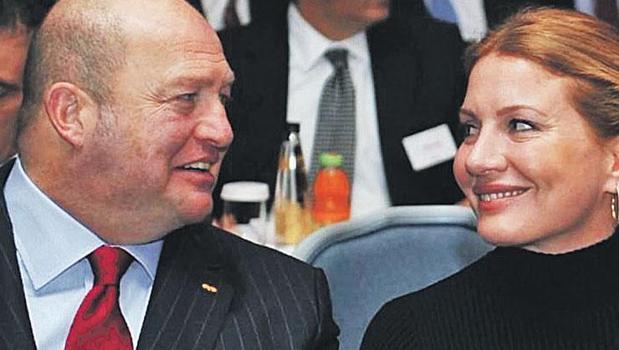 ‘Her zaman kalbimizde’)