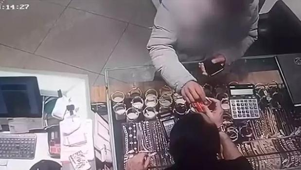 İyi niyetle kart bilgilerini paylaşan vatanaşın tüm hesabı boşaltıldı!)