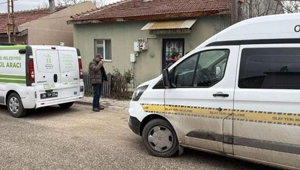 Eskişehir'de şüpheli ölüm: İçki içtikten sonra fenalaştı, sabah yatağında ölü bulundu)