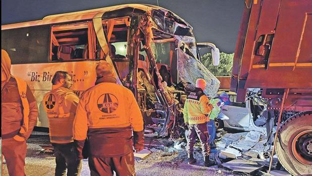 Muavin koltuğunda kahreden son)