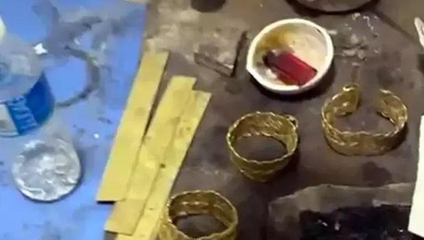 Güzellik merkezi süsü verilen iş yerinde sahte altın üretimi!)