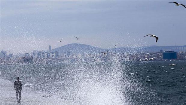 İstanbul Valiliği yarın için uyardı: Kuvvetli fırtına geliyor)