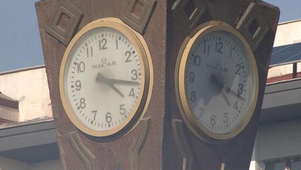 Adıyaman'da depremin simgesi saat kulesi, üç yıldır 04.17'yi gösteriyor)