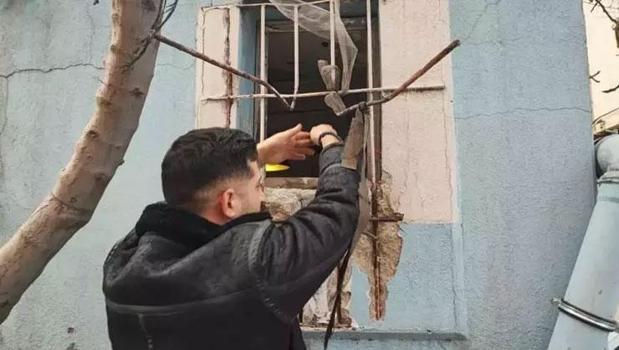 Küçücük pencereden sızan hırsız, sadece iPhone’ları seçti)