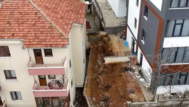 Ankara'da çökme paniği! 5 bina tahliye edildi)