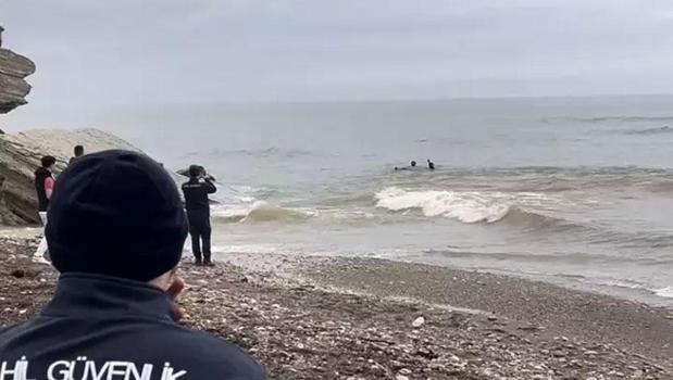 Aşıklar Tepesi'nde korkunç olay! Cansız bedeni kayalıklarda bulundu)