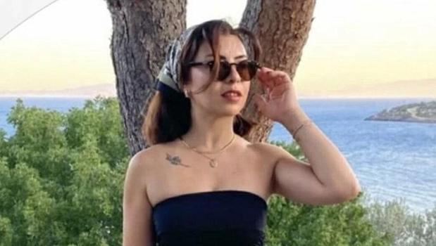 Genç kadın geceyi geçirdikleri teknede ölü bulundu)