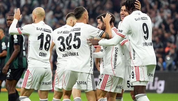 Beşiktaş'ta deprem üstüne deprem! Rafa’dan sonra bir yıldız daha gemileri yaktı)