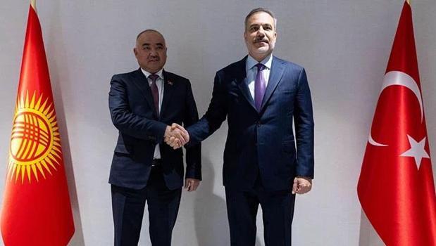 Dışişleri Bakanı Hakan Fidan Kırgızistan Meclis Başkanı Turgunbek uulu ile bir araya geldi)