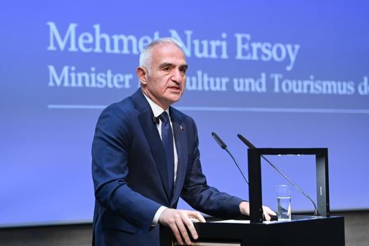 Roma’dan sonra bu kez Berlin'de: Bakan Ersoy 12 bin yıllık tarihi Avrupa'nın kalbine taşıdı)