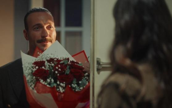 Eşref Rüya'da Kadir'in romantik sürprizi Çiğdem'i kızdırdı!)