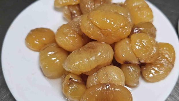 Ramazan’da tatlı tercihi değişiyor! Bursa'nın geleneksel lezzeti kilo kilo satılıyor, şeker ihtiyacını anında gideriyor)