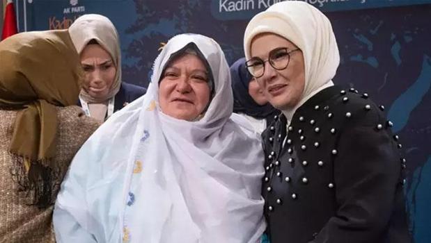 Emine Erdoğan: Hala mücadele etmemiz, aşmamız gereken bir ön yargı bariyeri var)