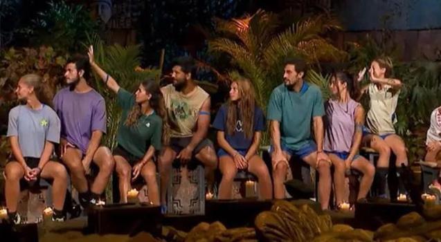 Survivor 2026'da nefes kesen gece! Adaya veda eden isim belli oldu)