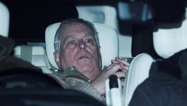 İngiliz kraliyetinde taht krizi! Prens Andrew varis listesinden çıkarılacak mı?)