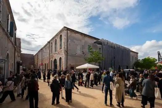 61. Venedik Sanat Bienali'nde Türkiye Pavyonu'na destek)