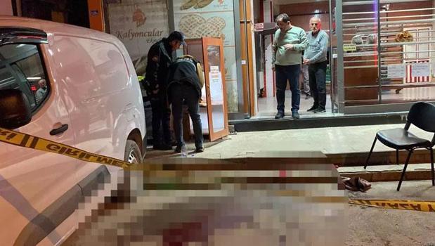 Pide sırasındayken kurşunların hedefi oldu! Kanlar içinde yere yığıldı)